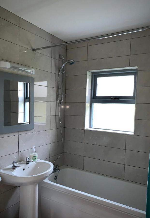 Cottage 33 Old Killarney Village Киларни Екстериор снимка