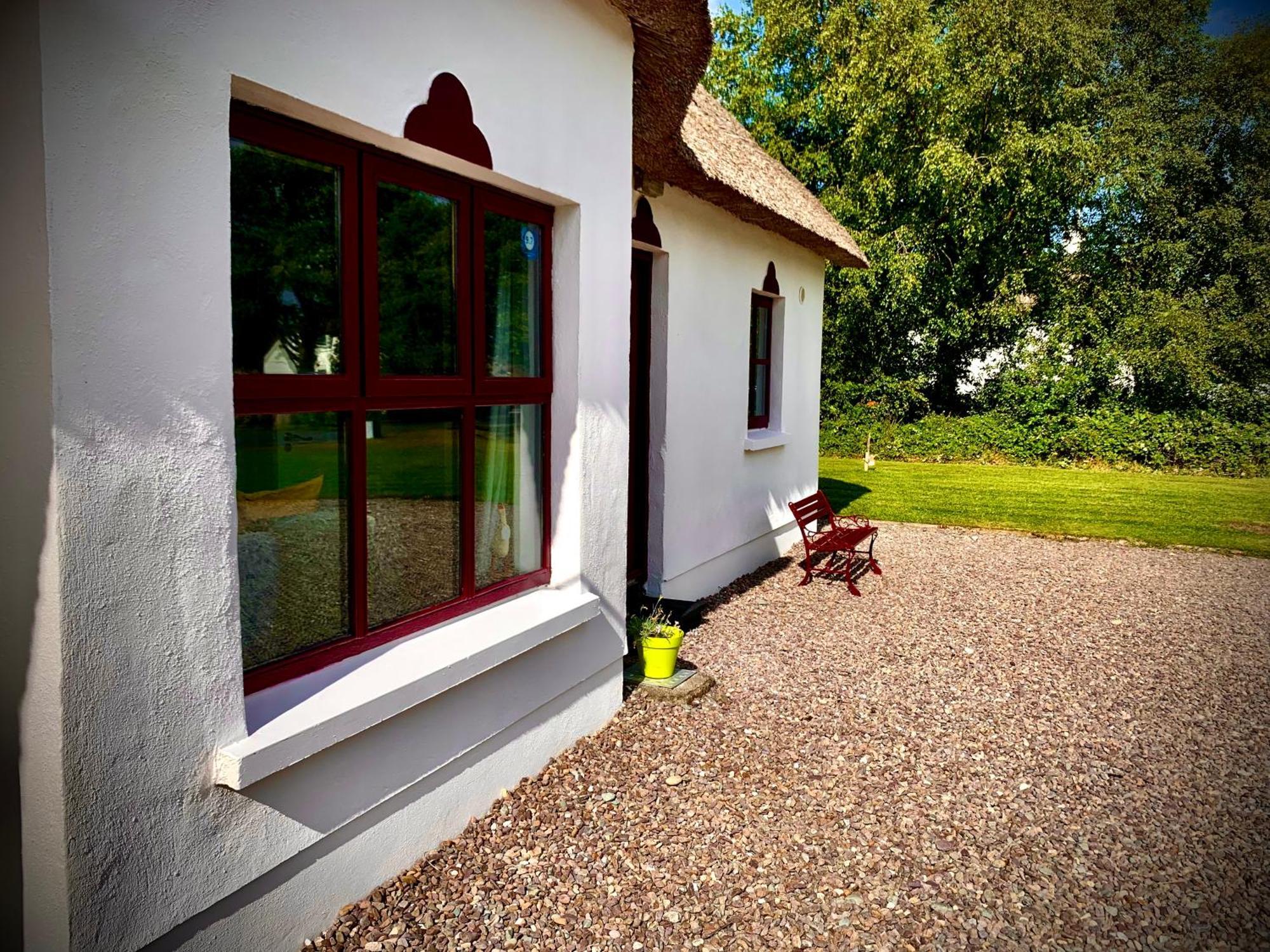 Cottage 33 Old Killarney Village Киларни Екстериор снимка