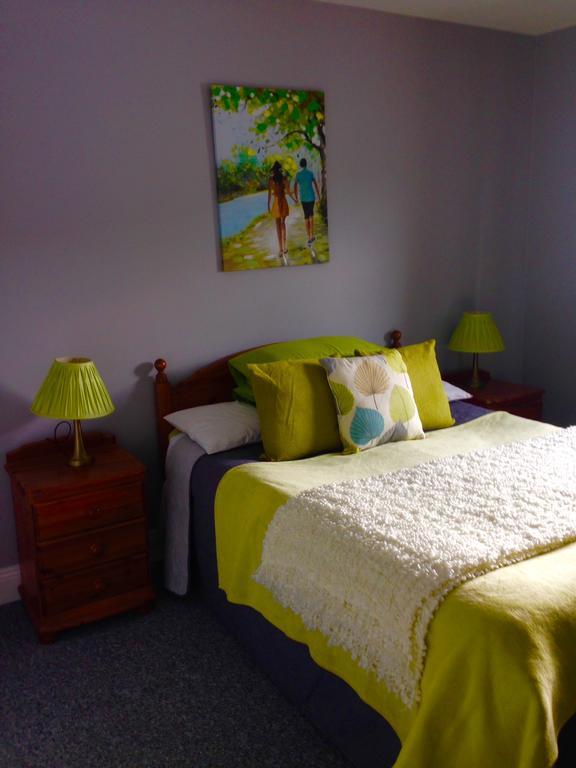 Cottage 33 Old Killarney Village Киларни Екстериор снимка
